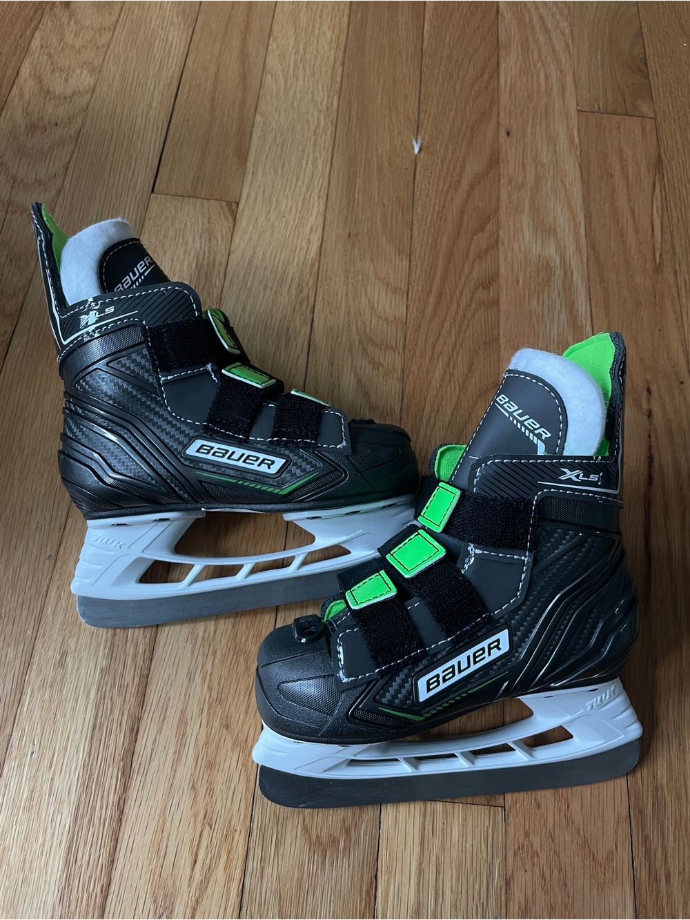 Bauer Kids Ice Skates in Black and Neon Green
